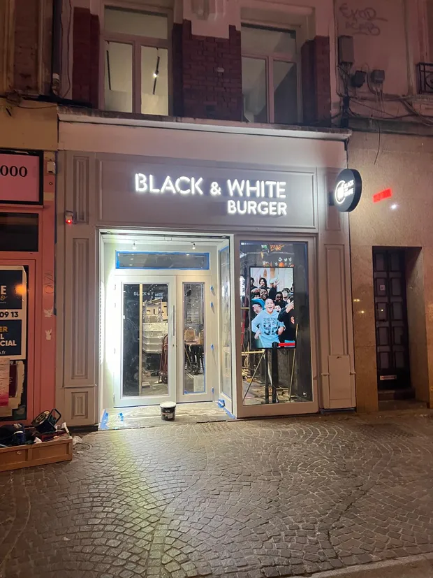 Restauration — réalisation SIGN & PUB